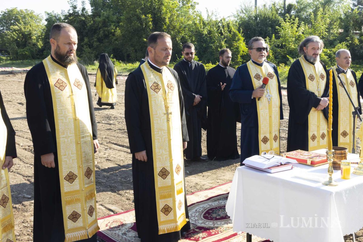 Început bun pentru noua biserică a Academiei de Poliție din București 306397