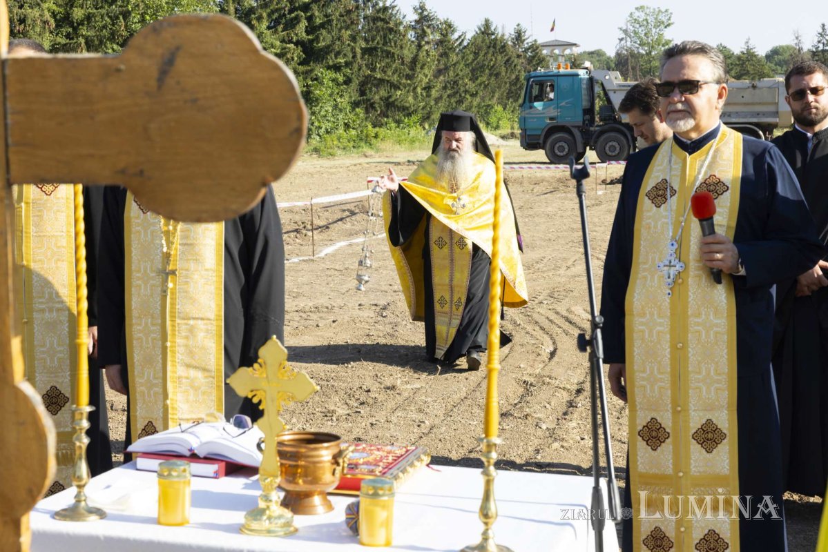 Început bun pentru noua biserică a Academiei de Poliție din București 306398