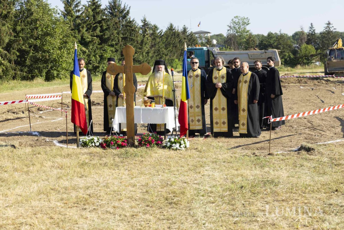 Început bun pentru noua biserică a Academiei de Poliție din București 306407