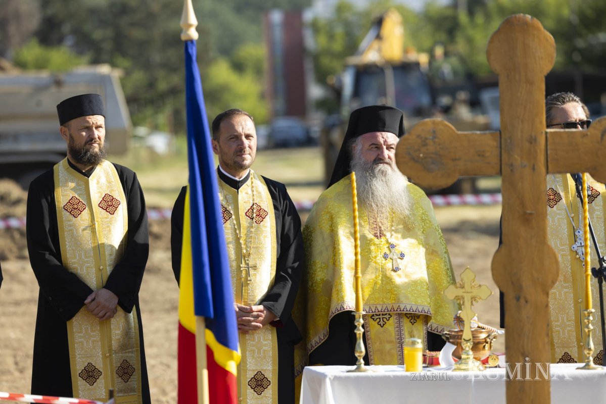 Început bun pentru noua biserică a Academiei de Poliție din București 306410