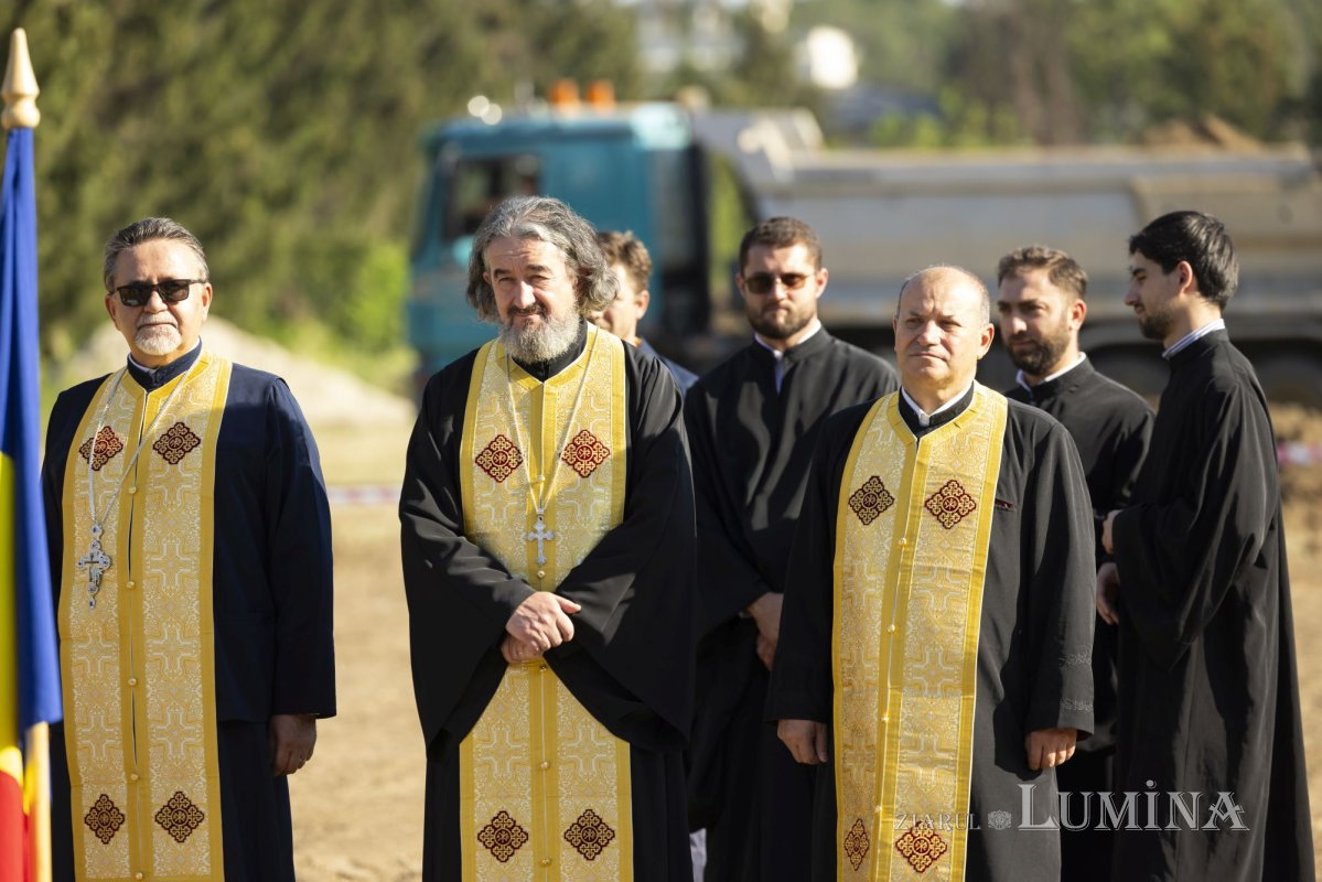 Început bun pentru noua biserică a Academiei de Poliție din București 306416