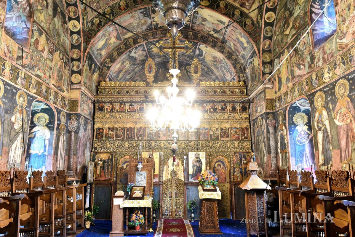 Sclipirile Luminii: Biserica Palatului Mogoşoaia 306628