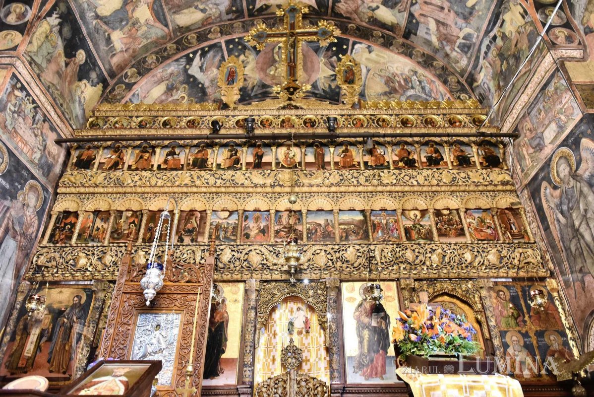 Sclipirile Luminii: Biserica Palatului Mogoşoaia 306629