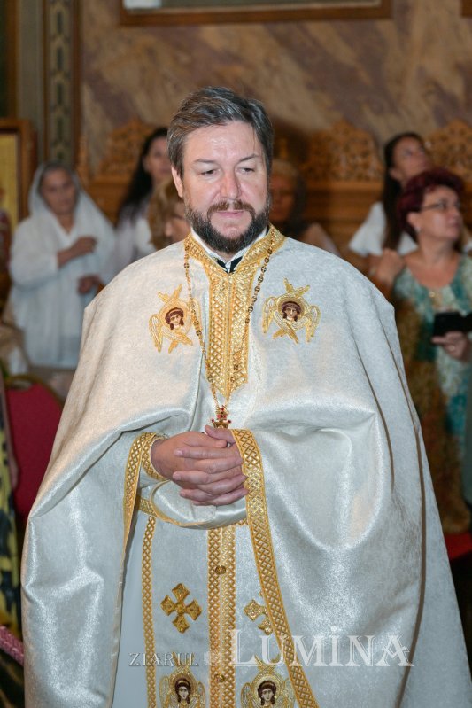 Binecuvântare arhierească pentru credincioşii Parohiei Zlătari din Capitală 306728