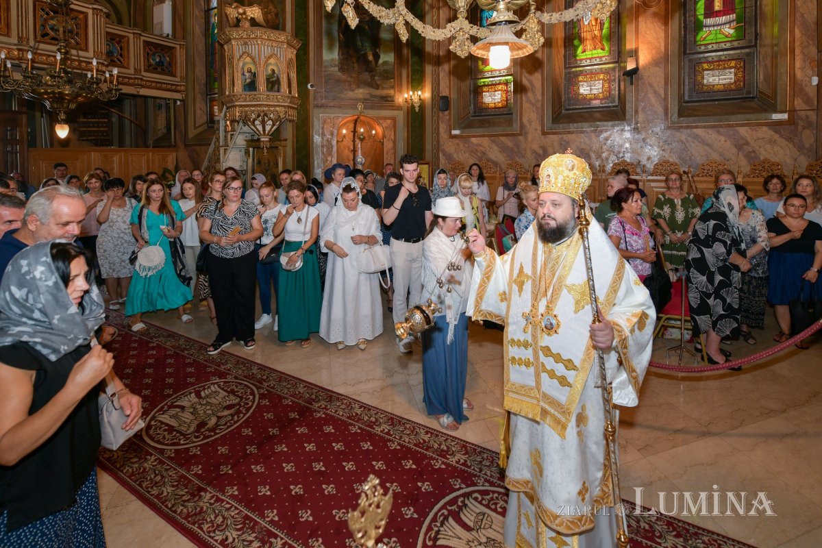 Binecuvântare arhierească pentru credincioşii Parohiei Zlătari din Capitală 306739