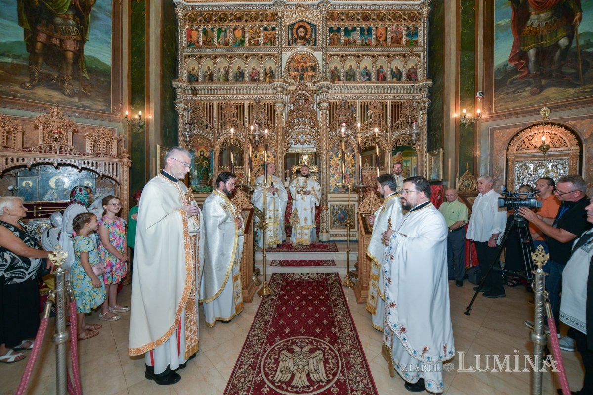 Binecuvântare arhierească pentru credincioşii Parohiei Zlătari din Capitală 306751