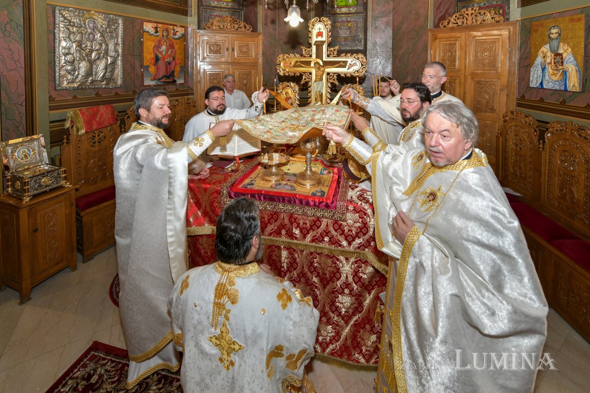 Binecuvântare arhierească pentru credincioşii Parohiei Zlătari din Capitală 306752