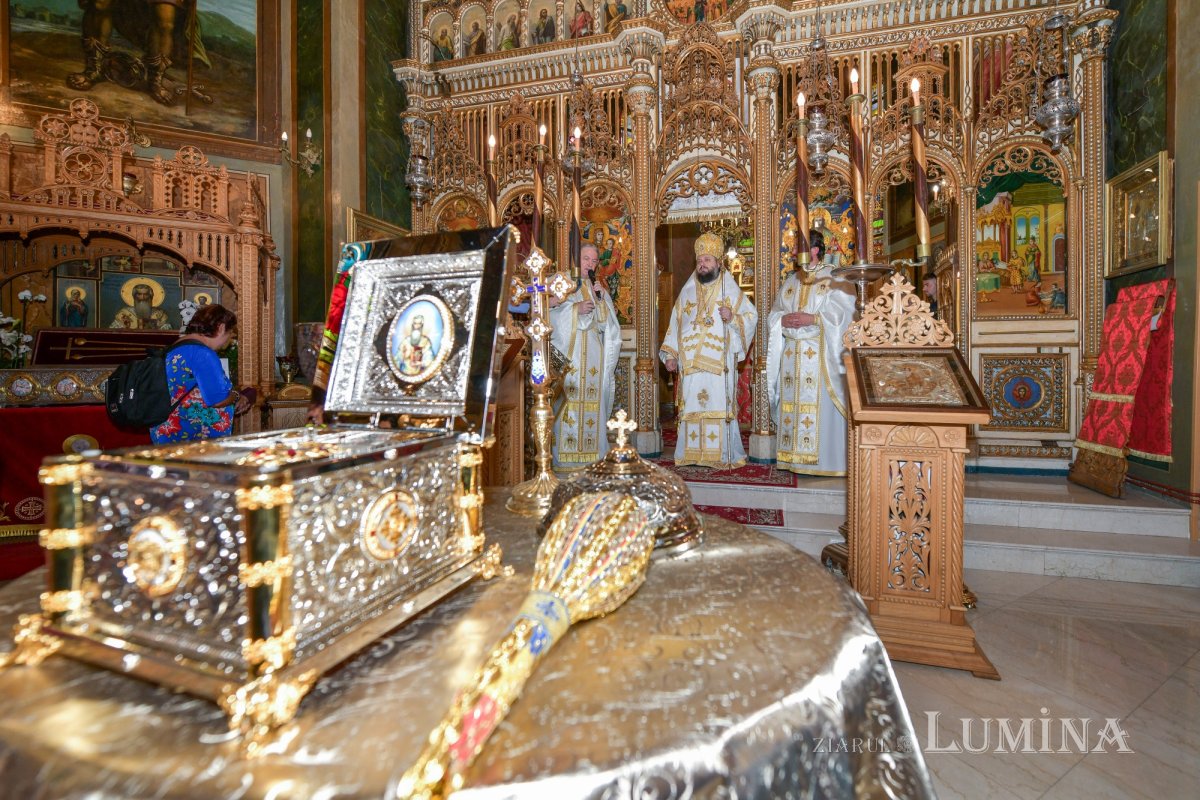Binecuvântare arhierească pentru credincioşii Parohiei Zlătari din Capitală 306756