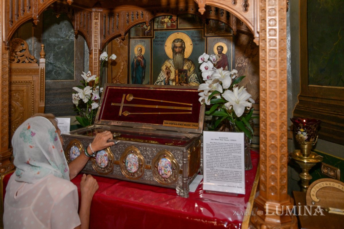 Binecuvântare arhierească pentru credincioşii Parohiei Zlătari din Capitală 306764