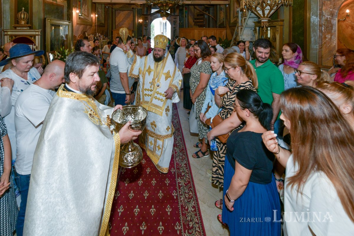 Binecuvântare arhierească pentru credincioşii Parohiei Zlătari din Capitală 306766