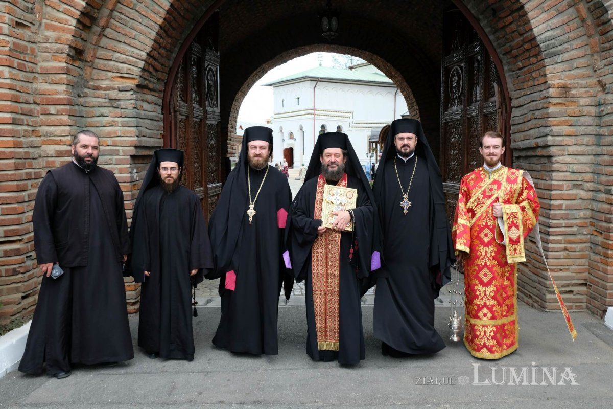 Rugăciune către Înaintemergătorul Domnului la Mănăstirea Plumbuita 307073