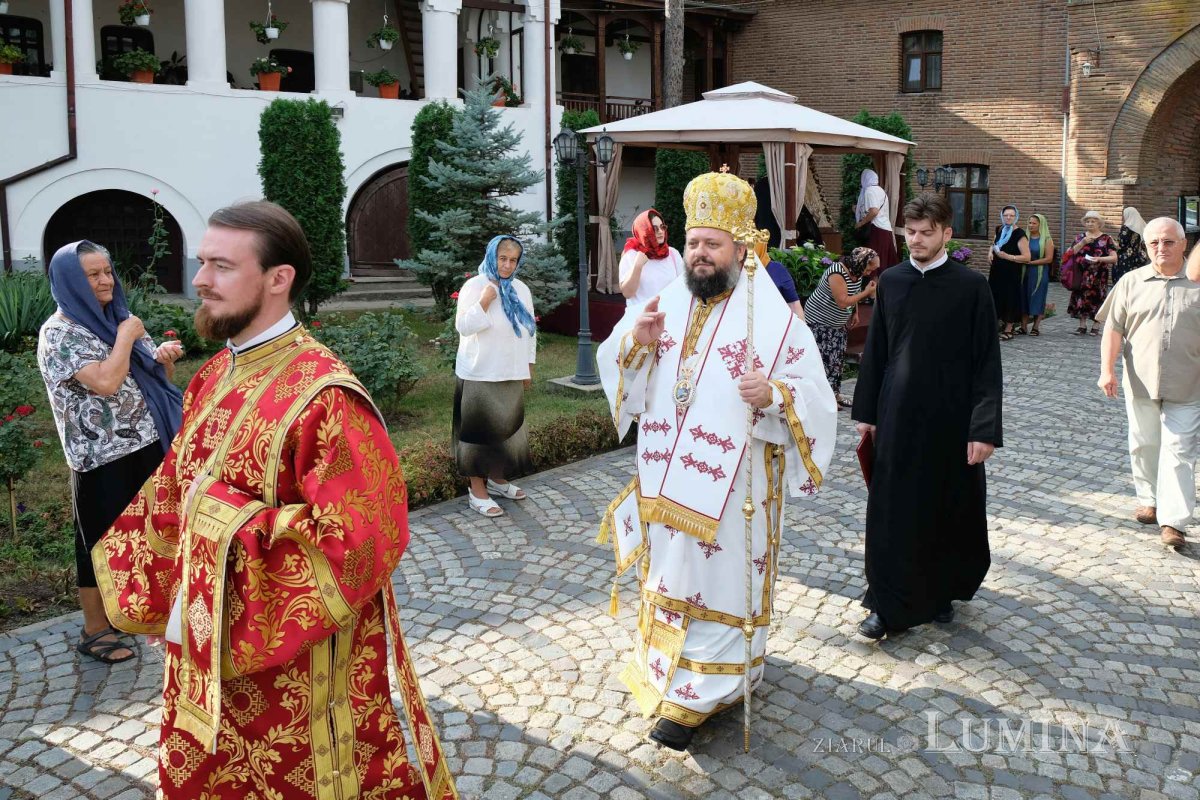 Rugăciune către Înaintemergătorul Domnului la Mănăstirea Plumbuita 307078