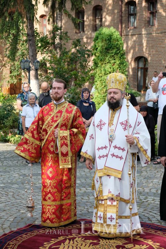 Rugăciune către Înaintemergătorul Domnului la Mănăstirea Plumbuita 307080