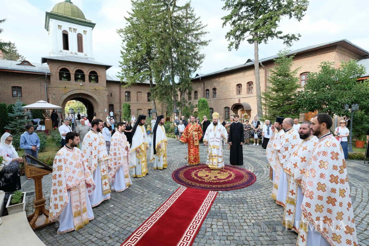 Rugăciune către Înaintemergătorul Domnului la Mănăstirea Plumbuita 307081