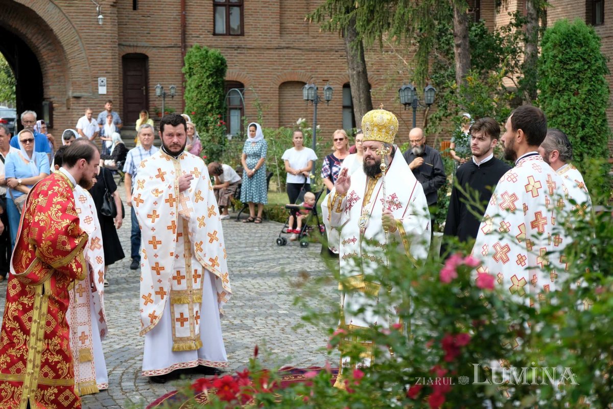 Rugăciune către Înaintemergătorul Domnului la Mănăstirea Plumbuita 307084