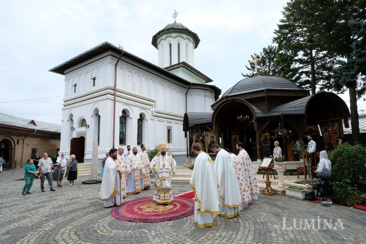 Rugăciune către Înaintemergătorul Domnului la Mănăstirea Plumbuita 307086