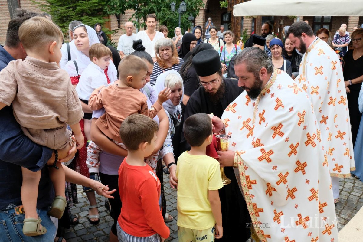 Rugăciune către Înaintemergătorul Domnului la Mănăstirea Plumbuita 307100