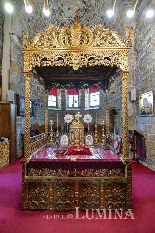 Delegaţia Patriarhiei Române cu moaştele Sfântului Ciprian a ajuns în Cipru 307217