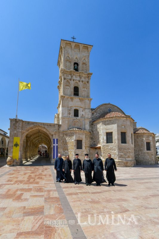 Delegaţia Patriarhiei Române cu moaştele Sfântului Ciprian a ajuns în Cipru 307220