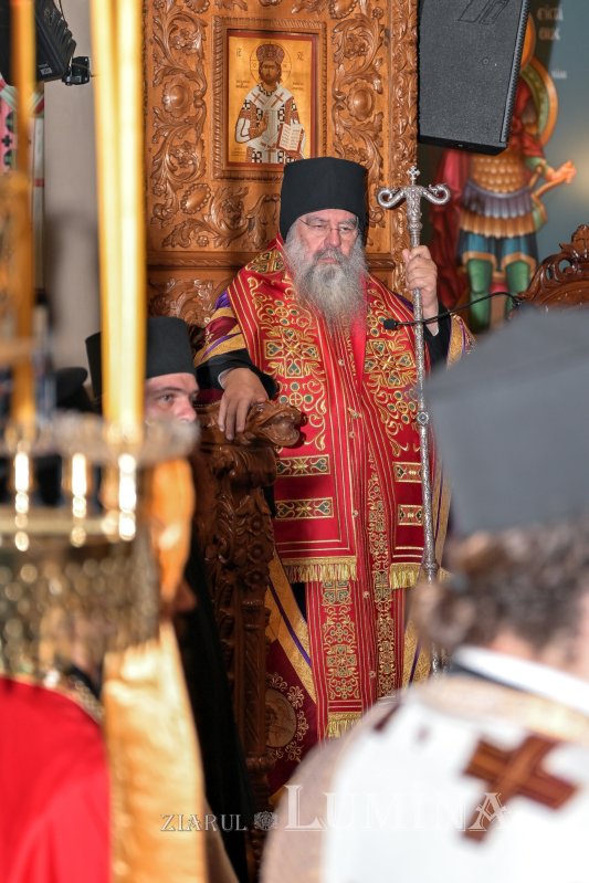 Moaştele Sfântului Ciprian de la Biserica Zlătari din Bucureşti, întâmpinate în Cipru de Mitropolitul Athanasios de Limassol 307289