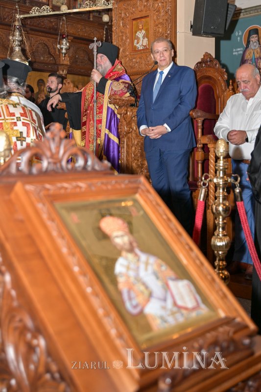 Moaştele Sfântului Ciprian de la Biserica Zlătari din Bucureşti, întâmpinate în Cipru de Mitropolitul Athanasios de Limassol 307295