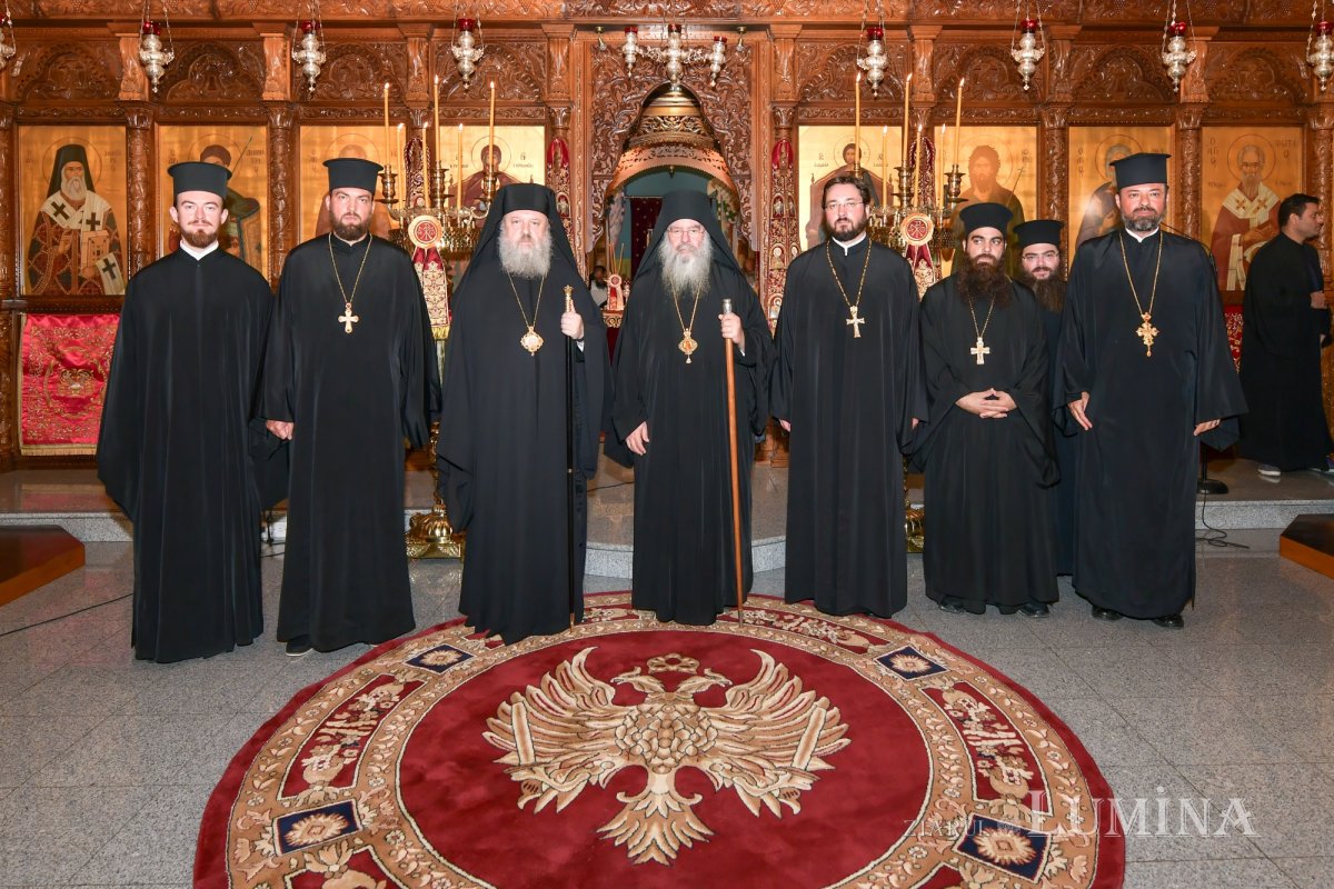 Moaştele Sfântului Ciprian de la Biserica Zlătari din Bucureşti, întâmpinate în Cipru de Mitropolitul Athanasios de Limassol 307298