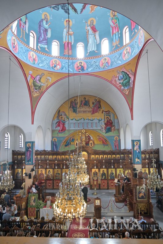 Moaştele Sfântului Ciprian de la Biserica Zlătari din Bucureşti, întâmpinate în Cipru de Mitropolitul Athanasios de Limassol 307328