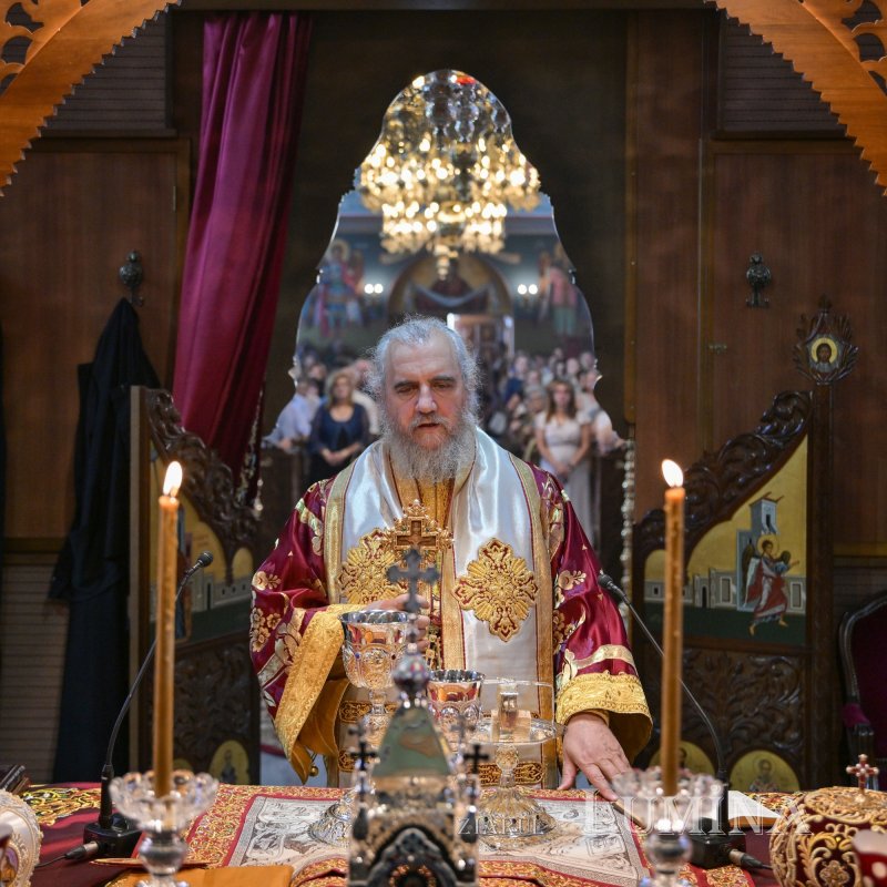 Moaştele Sfântului Ciprian de la Biserica Zlătari din Bucureşti, întâmpinate în Cipru de Mitropolitul Athanasios de Limassol 307345