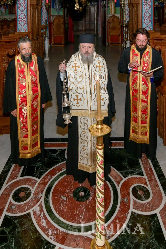 Slujbă de pomenire a părintelui profesor Constantin Corniţescu oficiată la o mănăstire din insula Cipru 307642