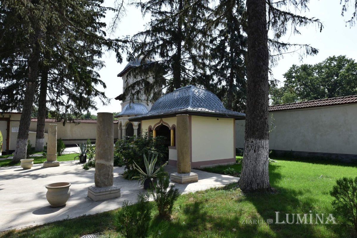 Sclipirile Luminii: Mănăstirea „Sf. Nicolae”-Sitaru 307768