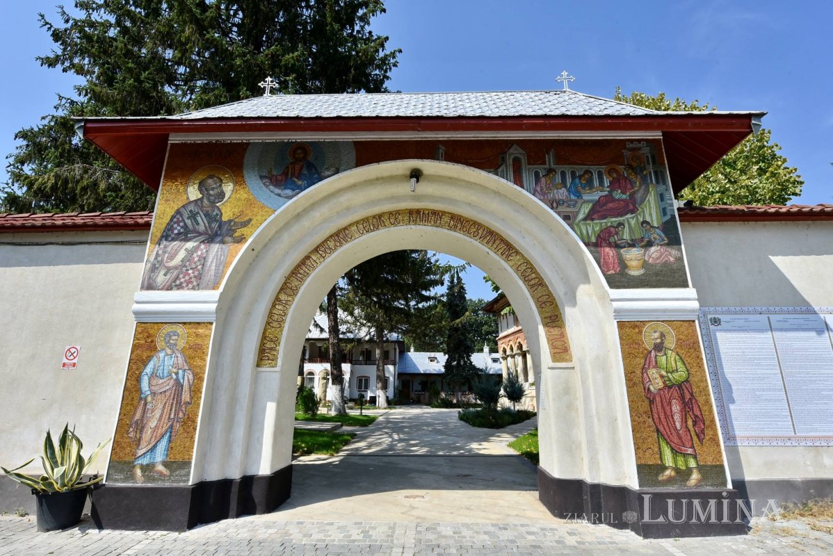 Sclipirile Luminii: Mănăstirea „Sf. Nicolae”-Sitaru 307769