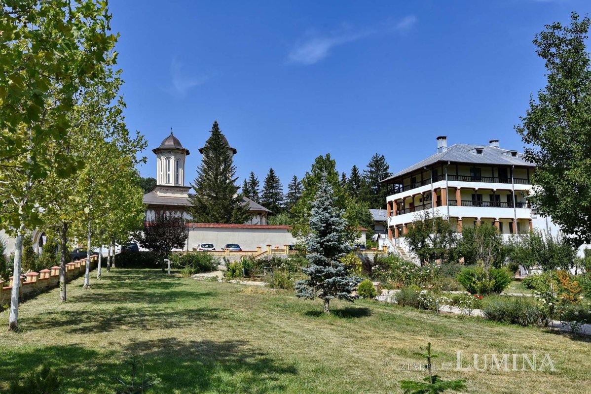 Sclipirile Luminii: Mănăstirea „Sf. Nicolae”-Sitaru 307774