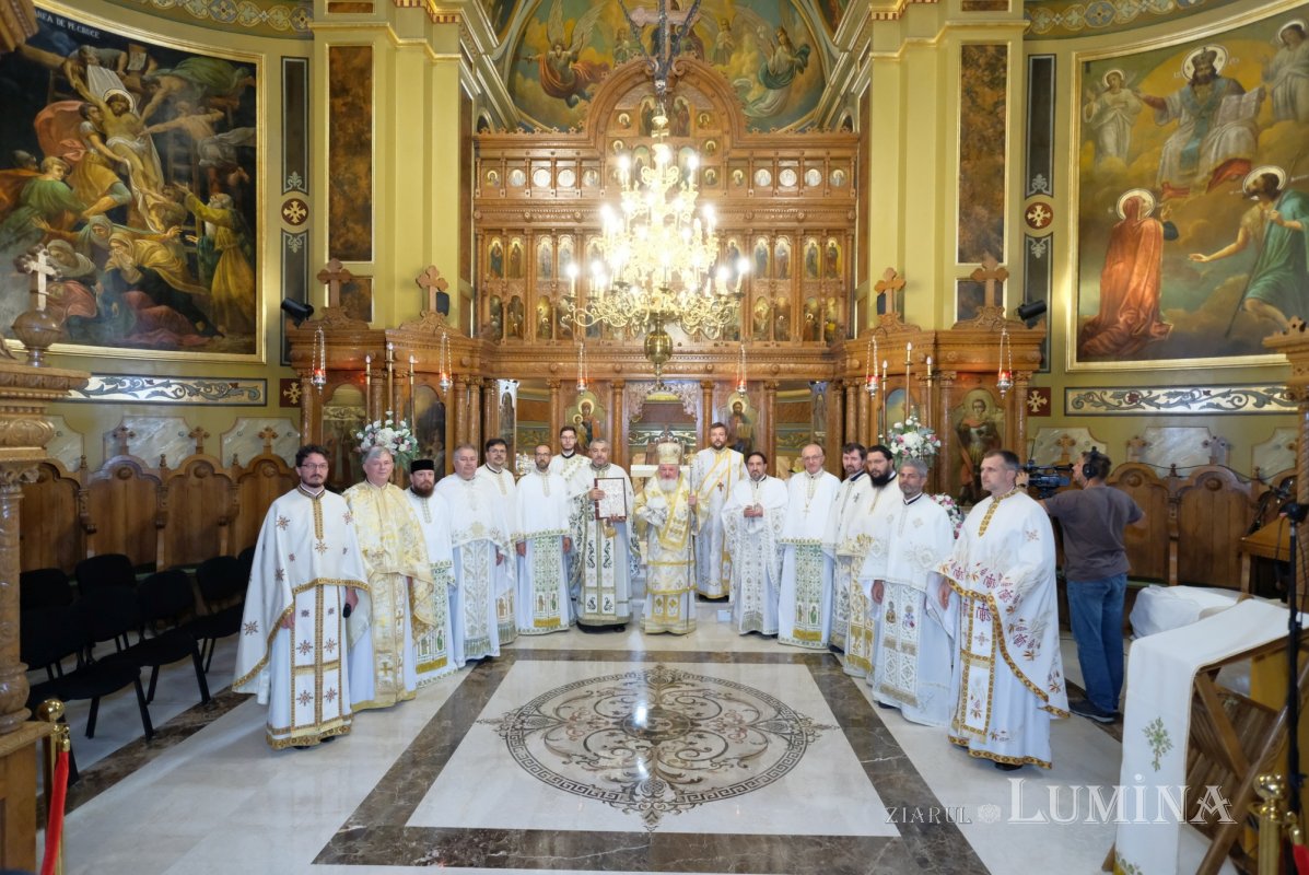 Veșmânt de har pentru biserica Sfântului Gheorghe din cartierul bucureștean Andronache 307987