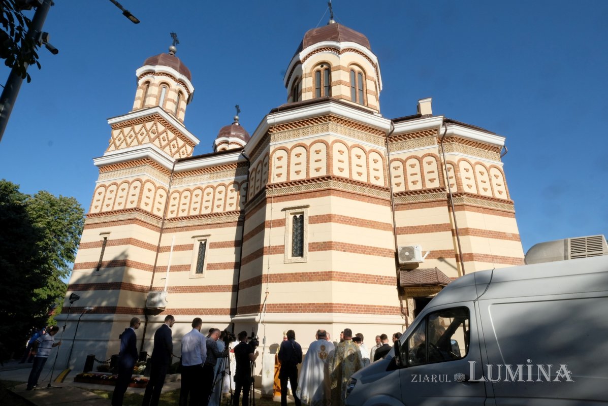 Veșmânt de har pentru biserica Sfântului Gheorghe din cartierul bucureștean Andronache 307991