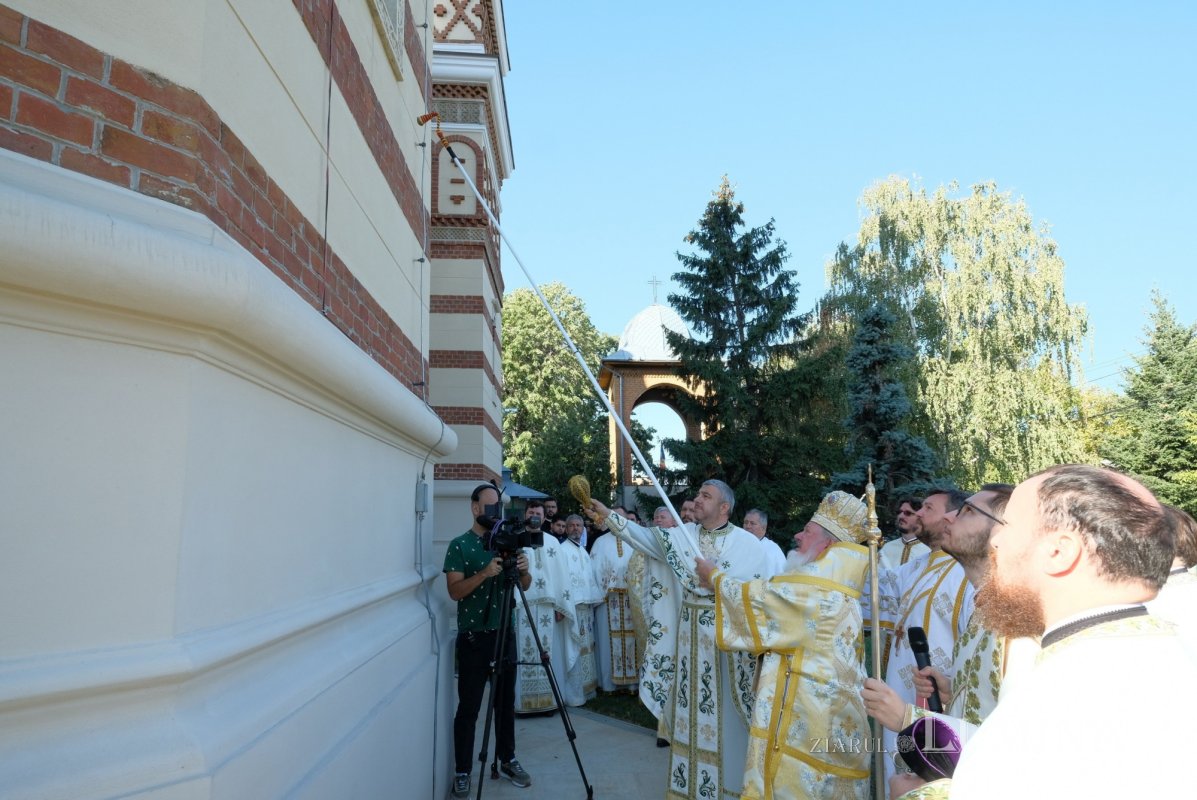 Veșmânt de har pentru biserica Sfântului Gheorghe din cartierul bucureștean Andronache 307993