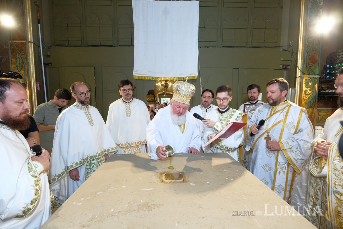 Veșmânt de har pentru biserica Sfântului Gheorghe din cartierul bucureștean Andronache 307996