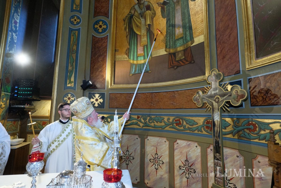 Veșmânt de har pentru biserica Sfântului Gheorghe din cartierul bucureștean Andronache 308000