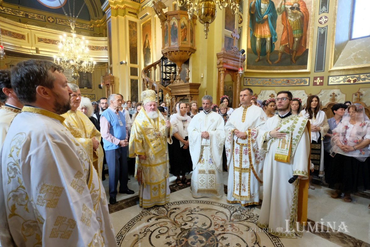 Veșmânt de har pentru biserica Sfântului Gheorghe din cartierul bucureștean Andronache 308004