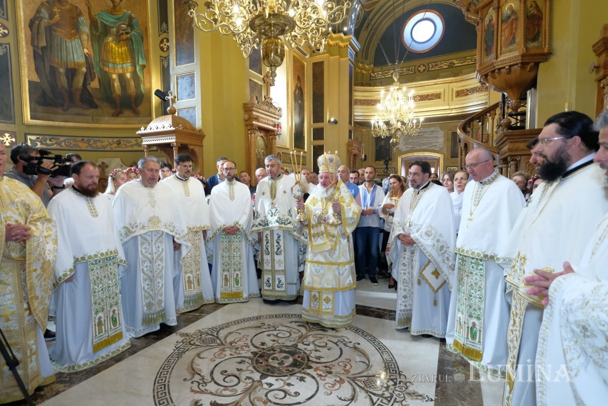 Veșmânt de har pentru biserica Sfântului Gheorghe din cartierul bucureștean Andronache 308005