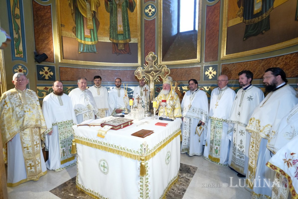 Veșmânt de har pentru biserica Sfântului Gheorghe din cartierul bucureștean Andronache 308006