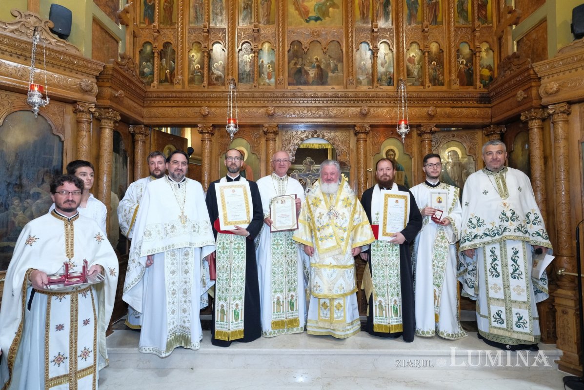 Veșmânt de har pentru biserica Sfântului Gheorghe din cartierul bucureștean Andronache 308014