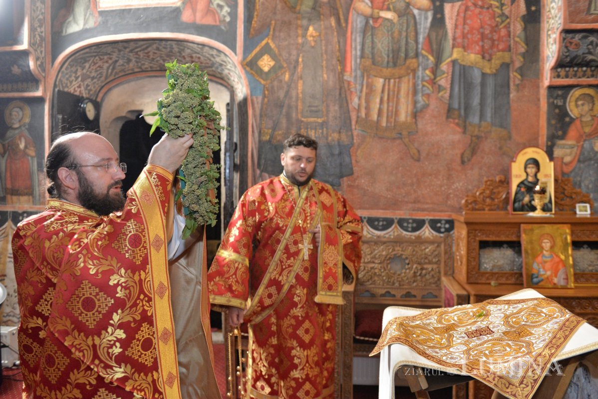 „În taina Crucii stă ascunsă puterea Învierii” 308469