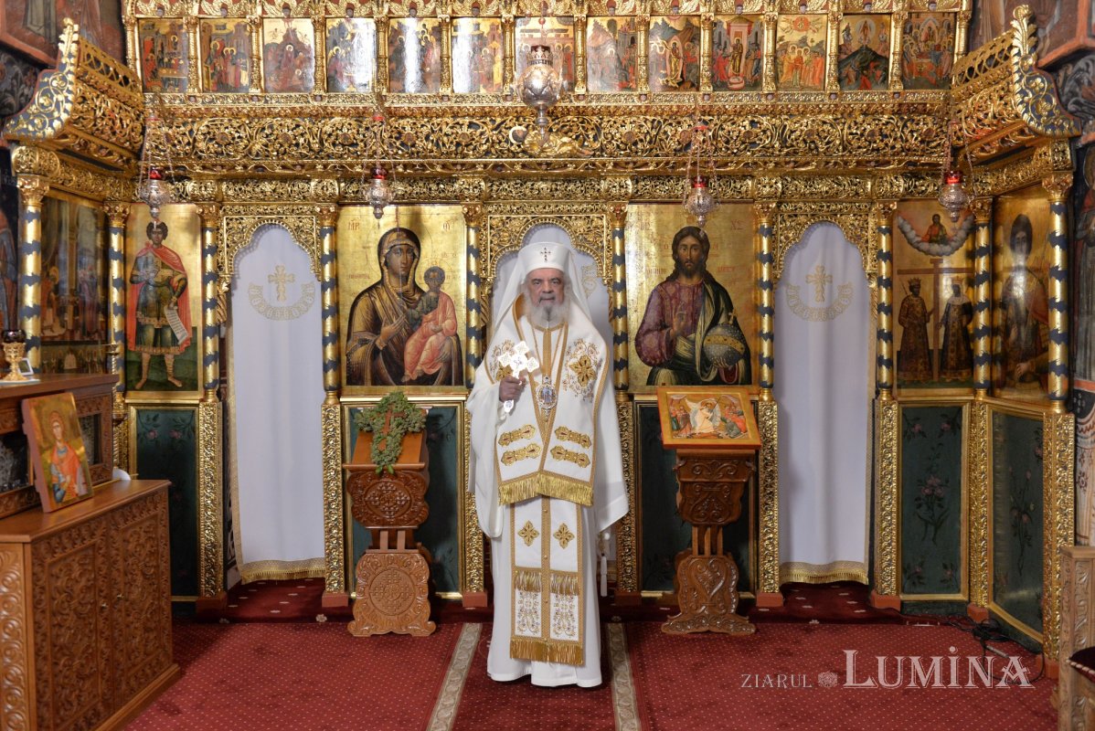 „În taina Crucii stă ascunsă puterea Învierii” 308473