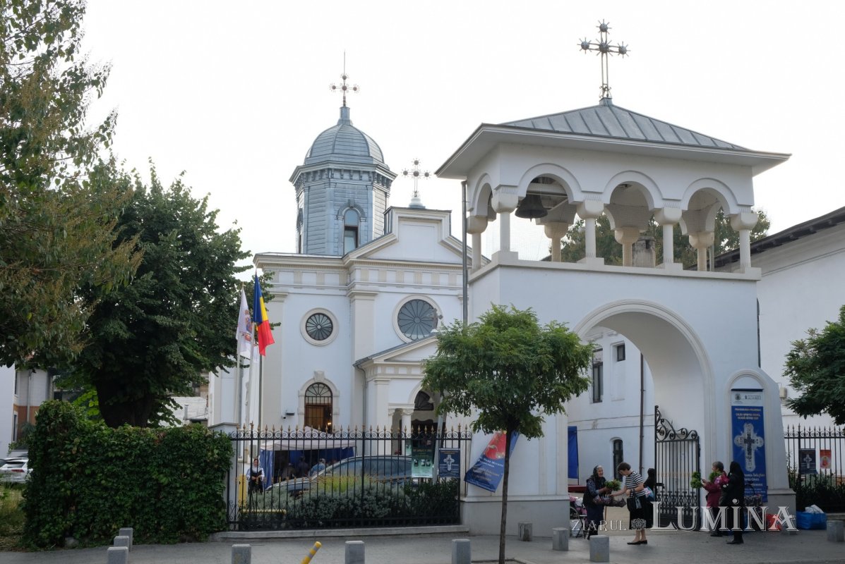 Zile de sărbătoare la Parohia „Sfântul Vasile cel Mare”-Victoria din București 308500