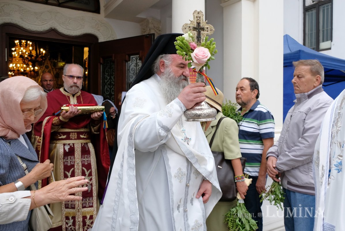 Zile de sărbătoare la Parohia „Sfântul Vasile cel Mare”-Victoria din București 308515