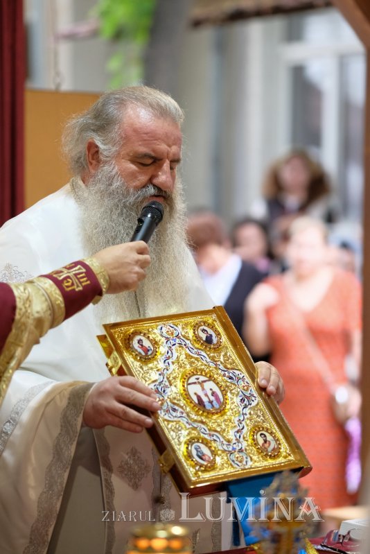 Zile de sărbătoare la Parohia „Sfântul Vasile cel Mare”-Victoria din București 308518