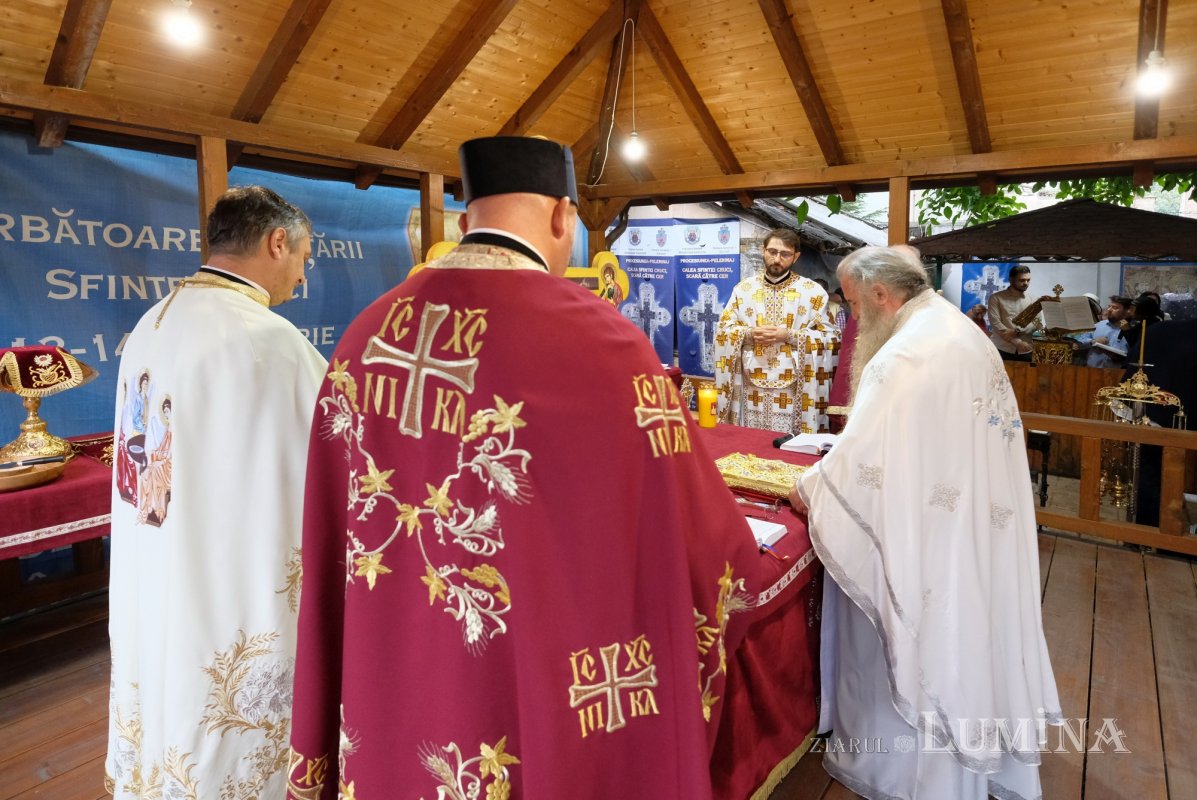 Zile de sărbătoare la Parohia „Sfântul Vasile cel Mare”-Victoria din București 308520