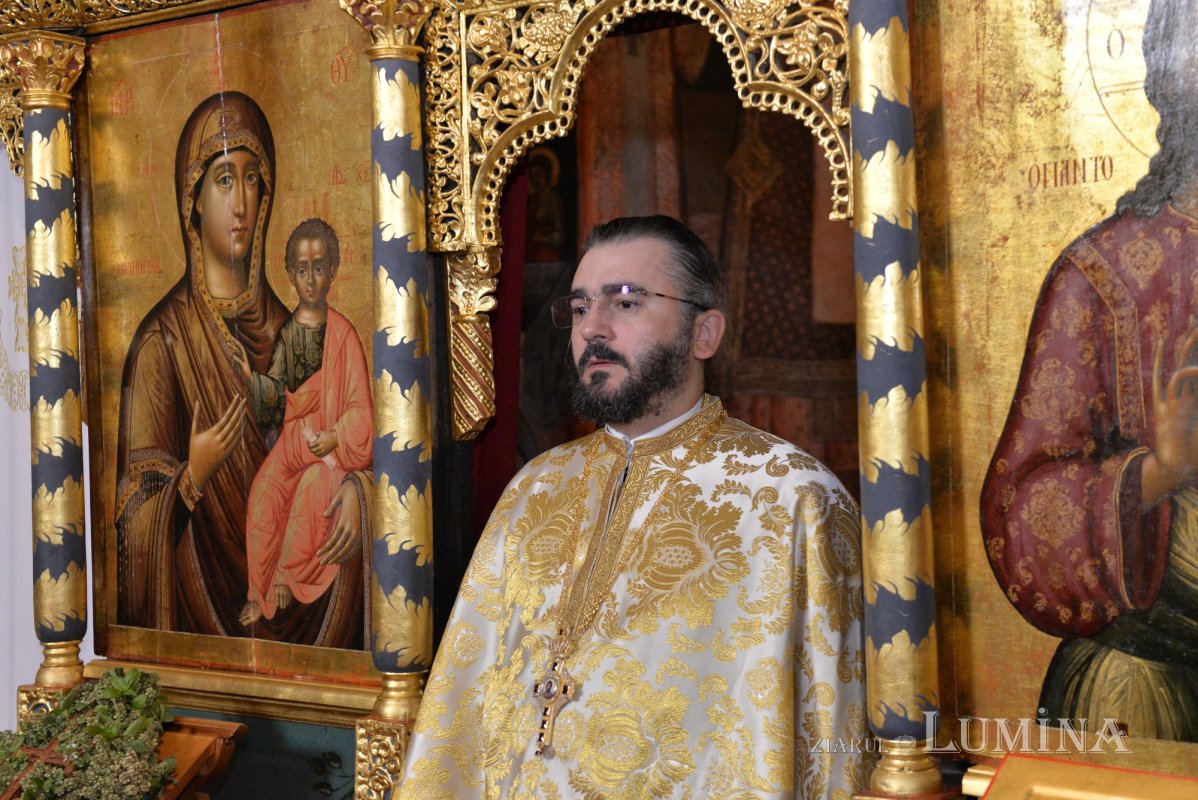 „Purtarea crucii este o suferință transformată în biruință spirituală” 308616