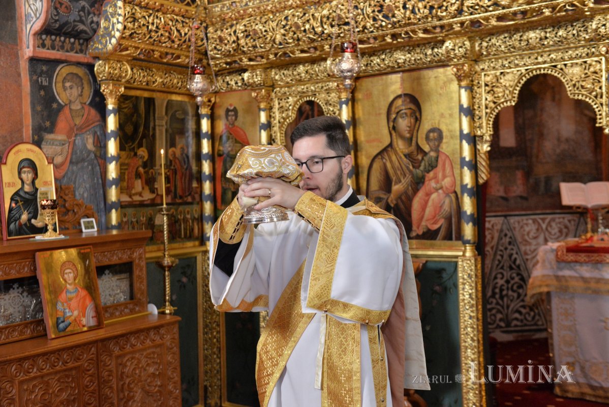 „Purtarea crucii este o suferință transformată în biruință spirituală” 308618