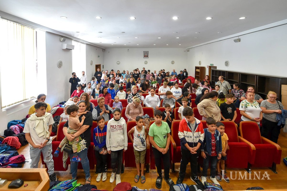 Ajutor pentru elevi nevoiași din partea Protoieriei Sector 3 Capitală 308842